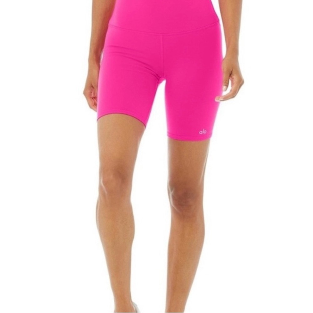 ALO Airbrush Yoga Short 7” - High waist, worn once